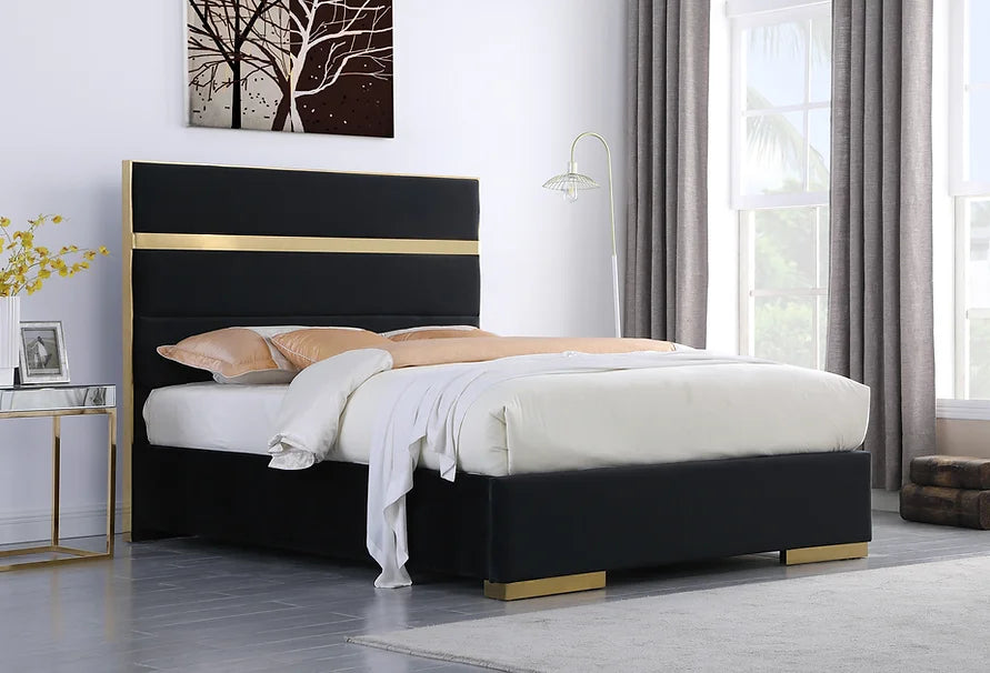 B810 Cartier (Black) Bed